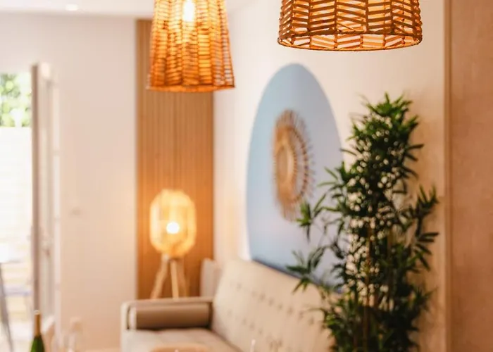 Charming Seaside House *