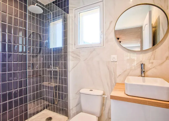 Charming Seaside House Feriehus