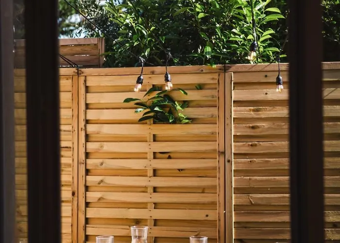 Charming Seaside House *